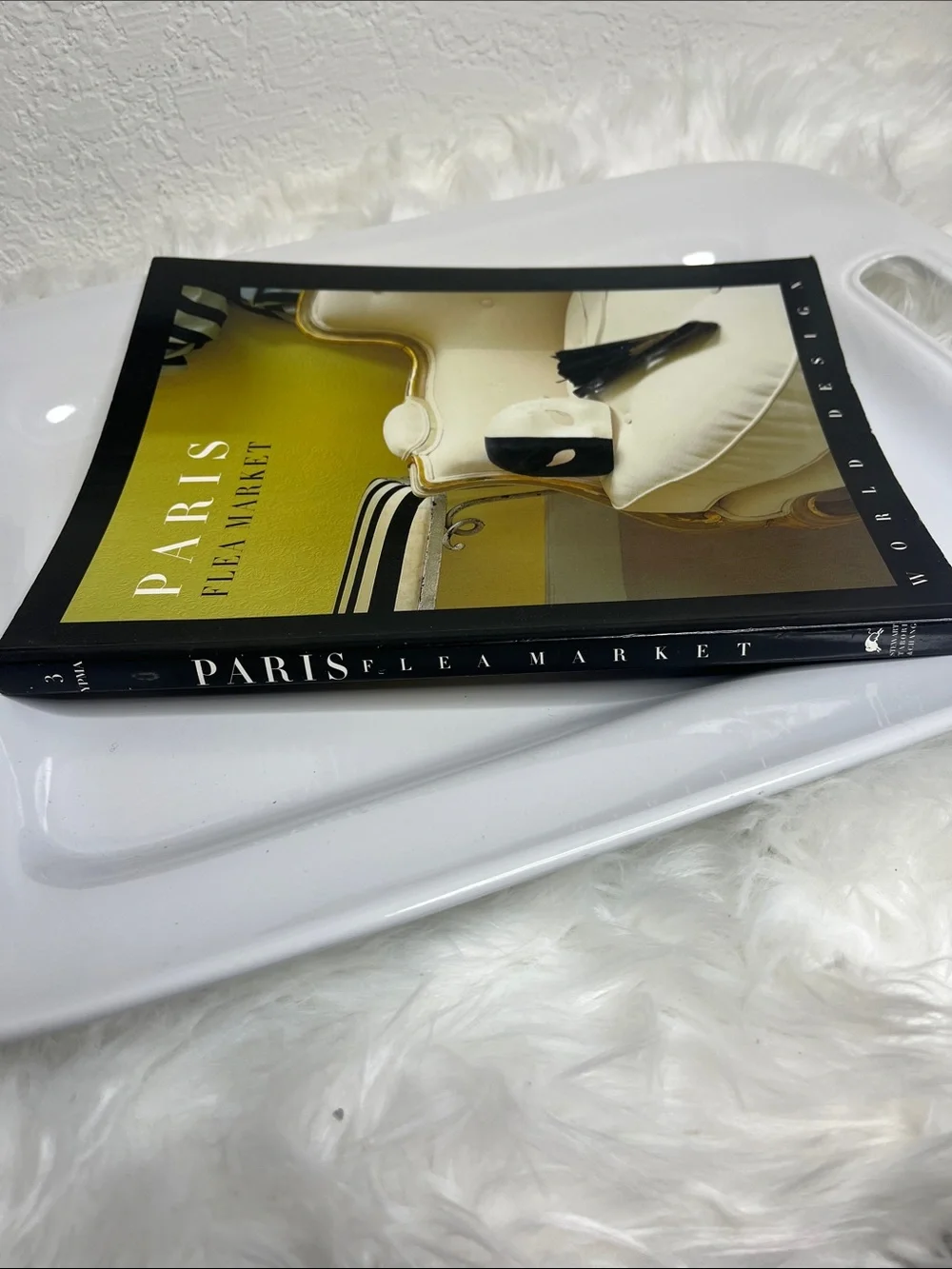 1996 Paris Flea Market Coffee Table Book - White & Black Cover - Picture 2 of 6